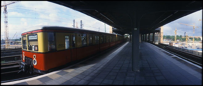 Bahnsteig - Bahnhofsbaustelle - April 1998