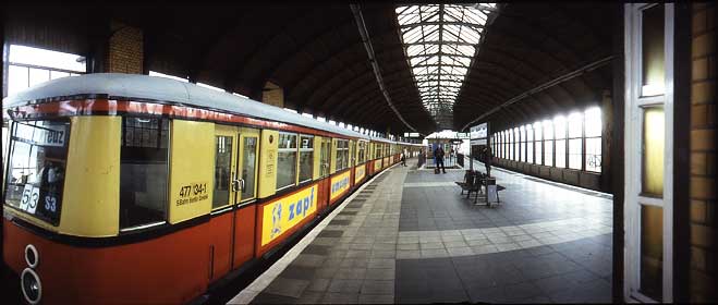 S-Bahnhof - Bahnsteig - April 1998
